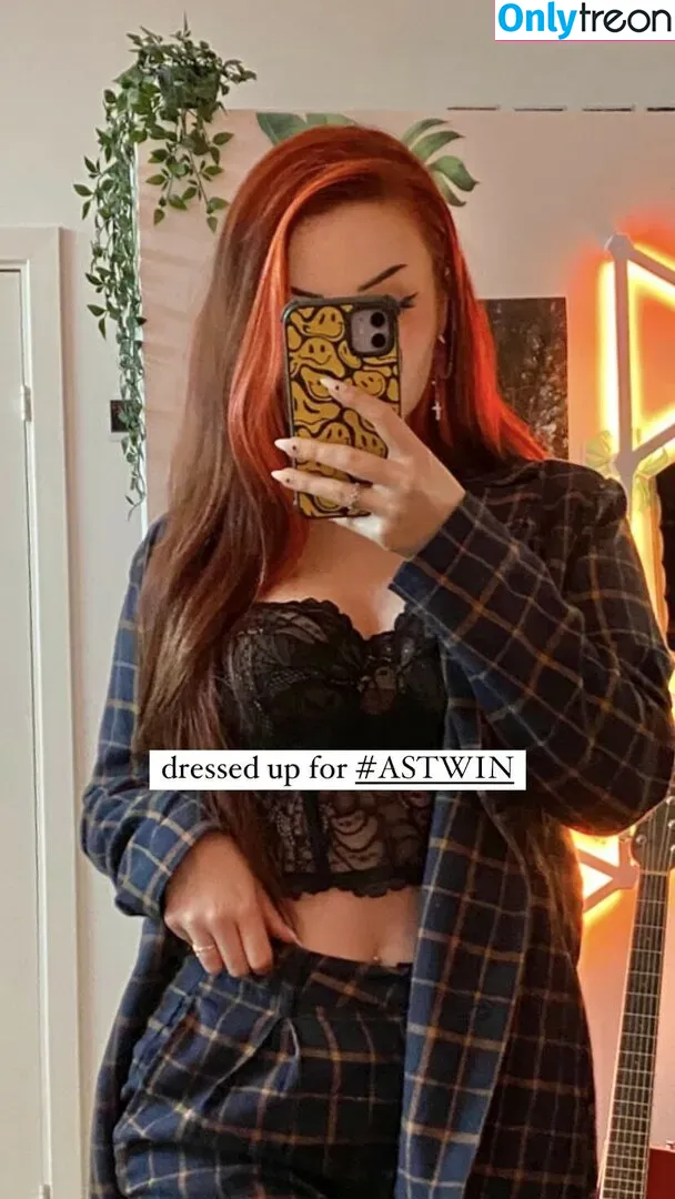 Proxyfox nude photo #0106 (Amaliuz)