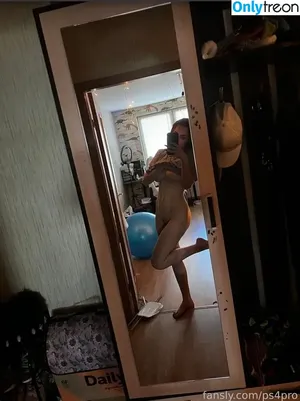  nude photo #0002
