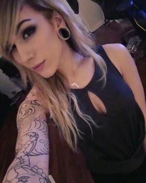 Pterodactylsftw / twowheelsandaponytail nude photo #0023