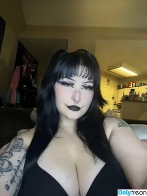 Pucipurr / Gothmaa / lucipurr1313 / puciper nude photo #0002