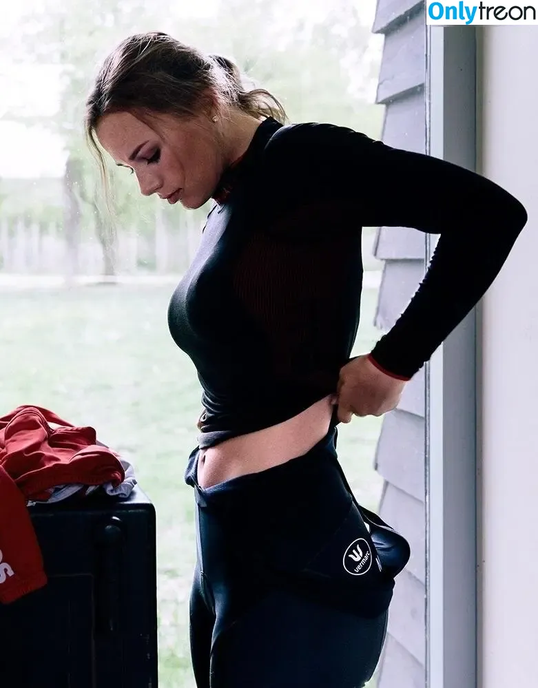 Puck Moonen nude photo #0018 (puckmoonen)