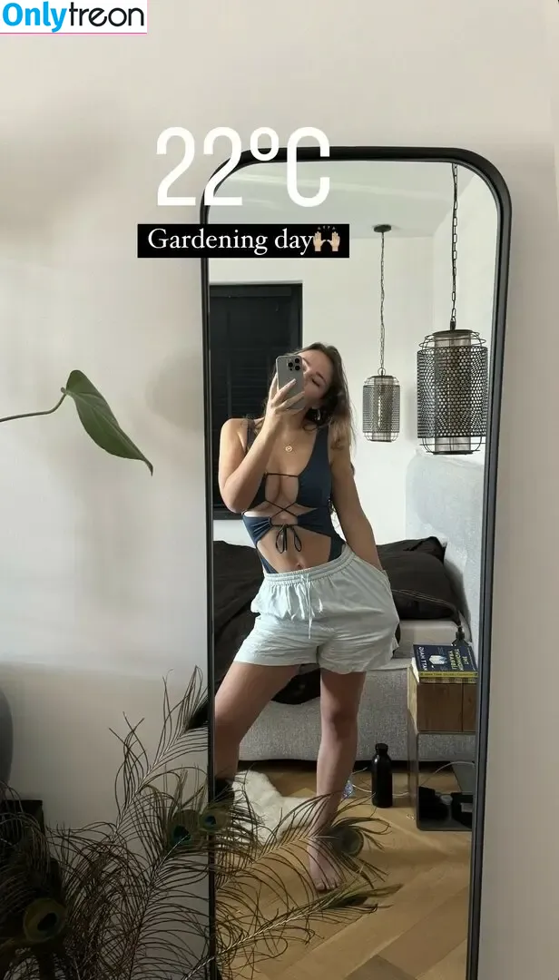 Puckmoonen nude photo #0044 (Puck Moonen)