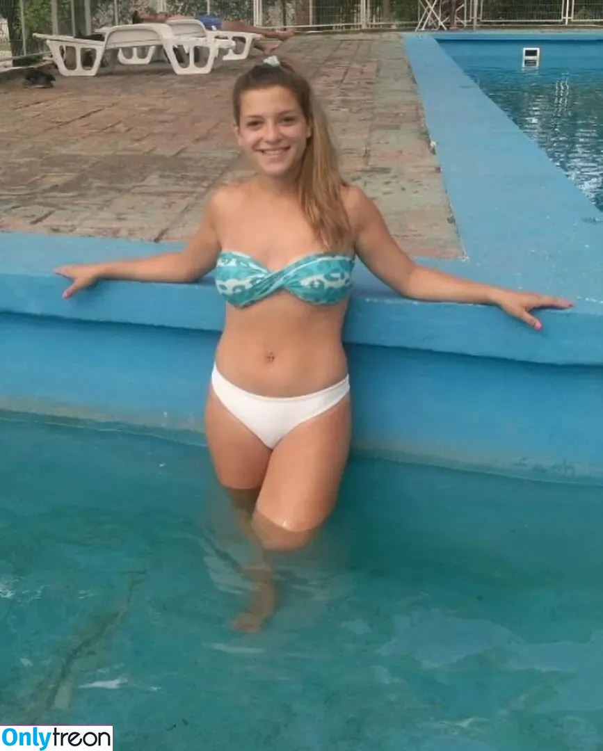 Pupinamente nude photo #0007 (Pupinamente)