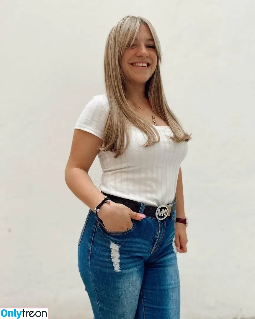 Pupinamente nude photo #0010 (Pupinamente)