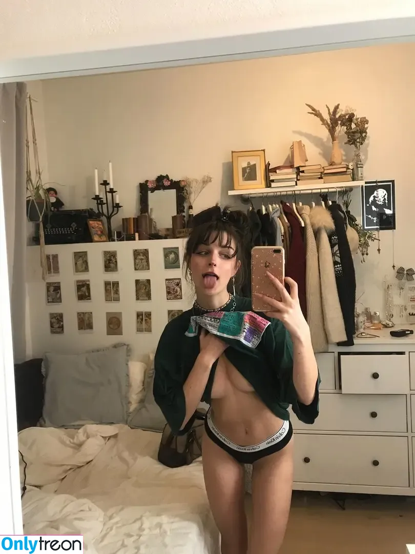 puppyavi nude photo #0002 (puppyavie)