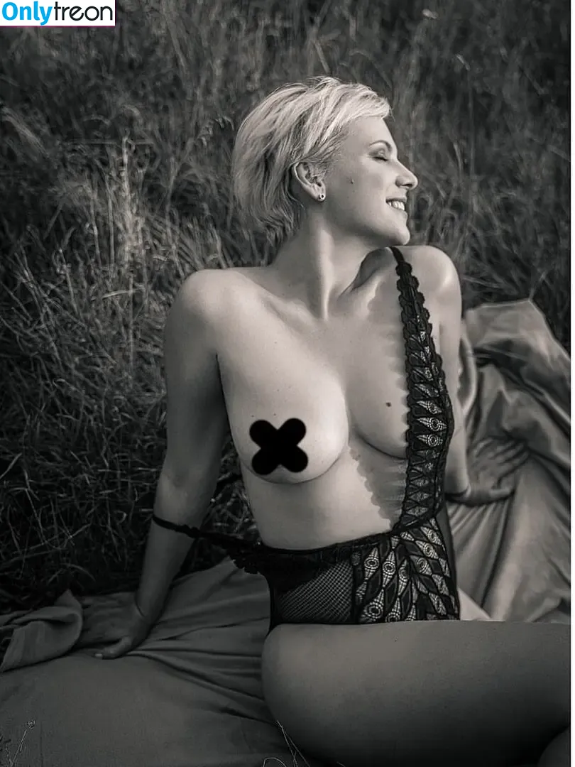 pure_dee nude photo #0015 (deni.blahova)
