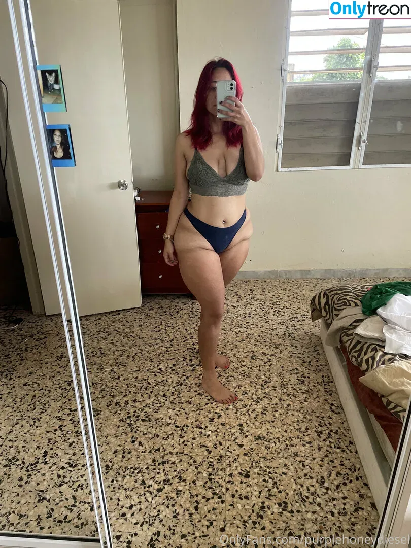 purplehoneydiesel nude photo #0003 (goddessxlashes)