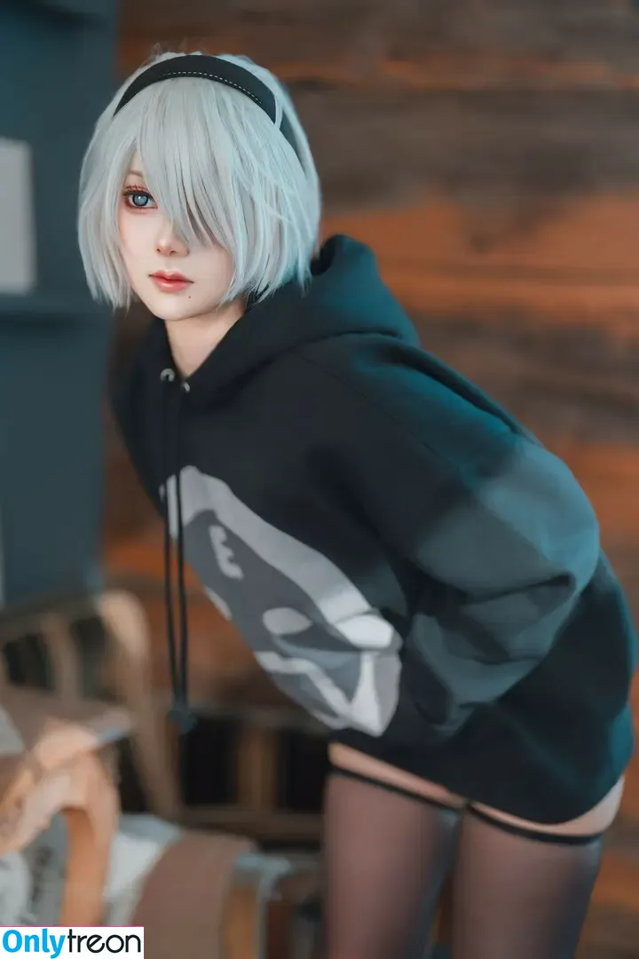 Puutin_cos nude photo #0062 (puputar)