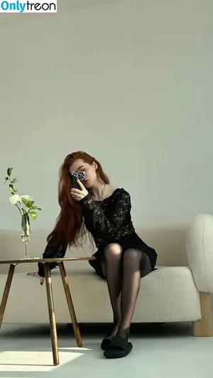  nude photo #0004