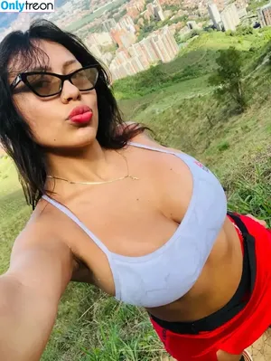 Qatecorrea / Kathecorrea / PaulinaGomez / anitaatoro_ / latinandasian nude photo #0025