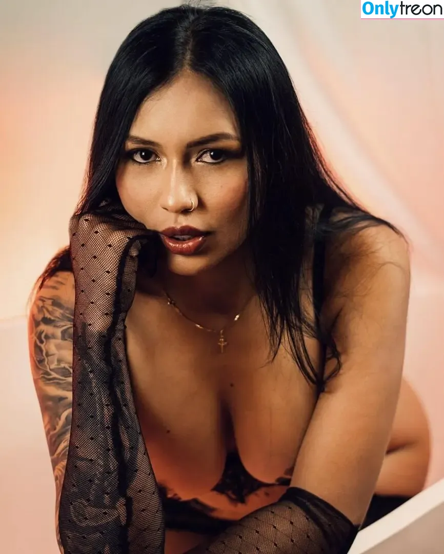 Qatecorrea nude photo #0013 (Kathecorrea / PaulinaGomez / anitaatoro_ / latinandasian)