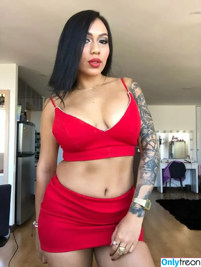 Qatecorrea nude photo #0023 (Kathecorrea / PaulinaGomez / anitaatoro_ / latinandasian)