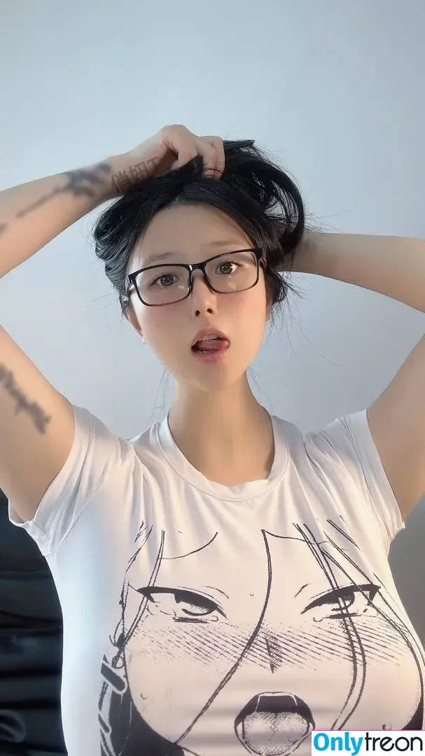 QiaoniuTT голая photo #6012 (qiaoniu_tt / 俏妞)