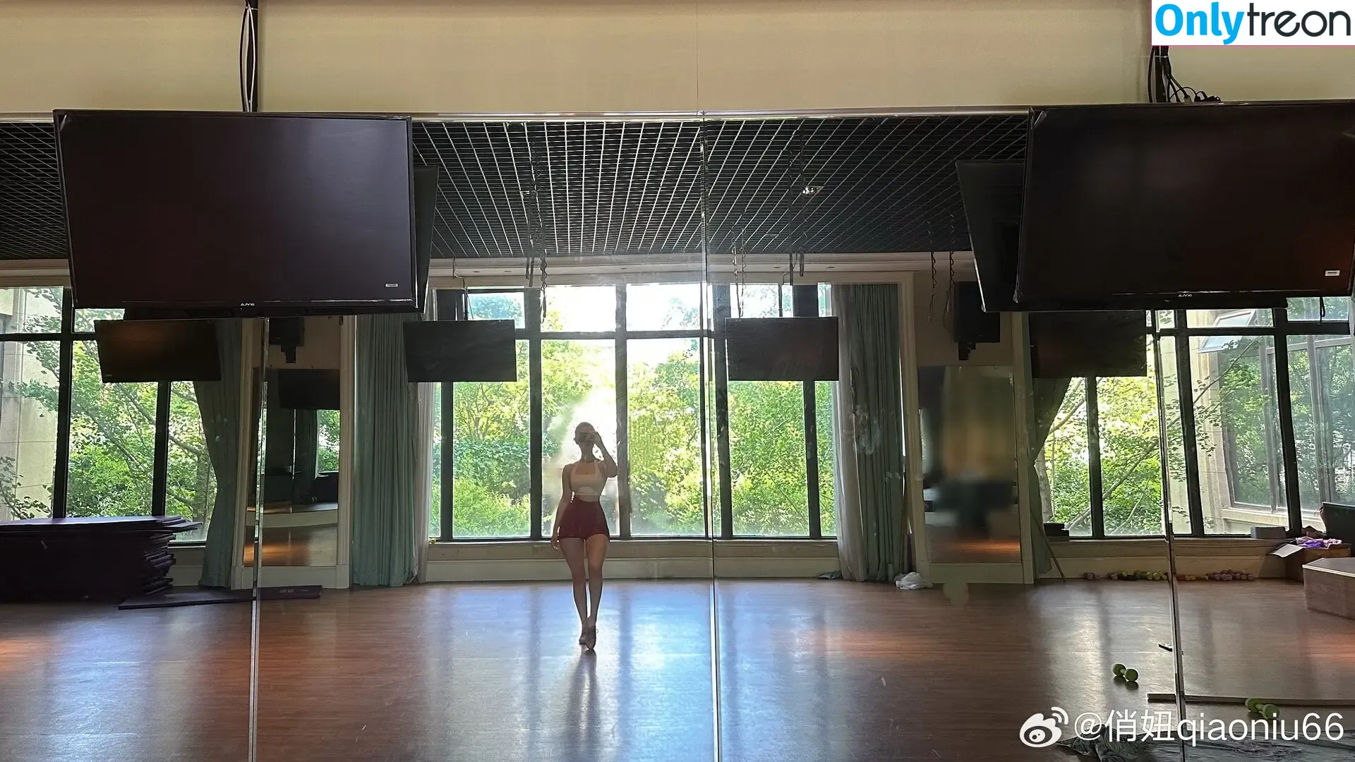 QiaoniuTT nude photo #6443 (qiaoniu_tt / 俏妞)