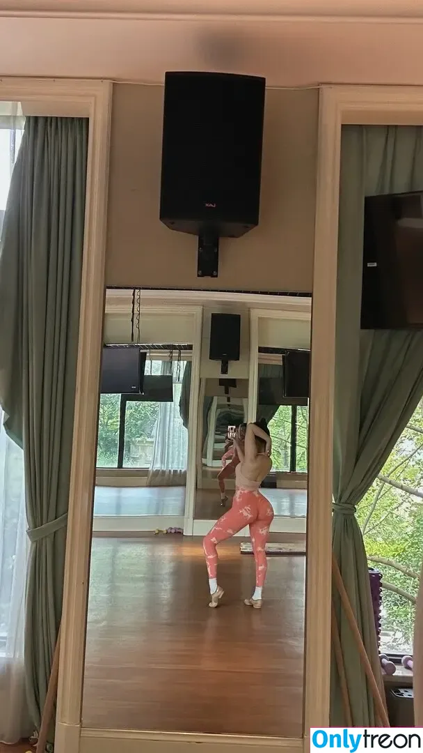 QiaoniuTT nude photo #6682 (俏妞)