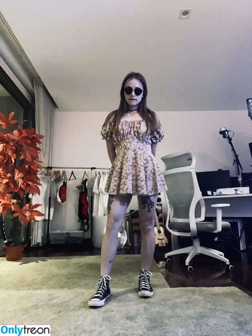 qoqsik голая photo #0024 (qoqsik1)