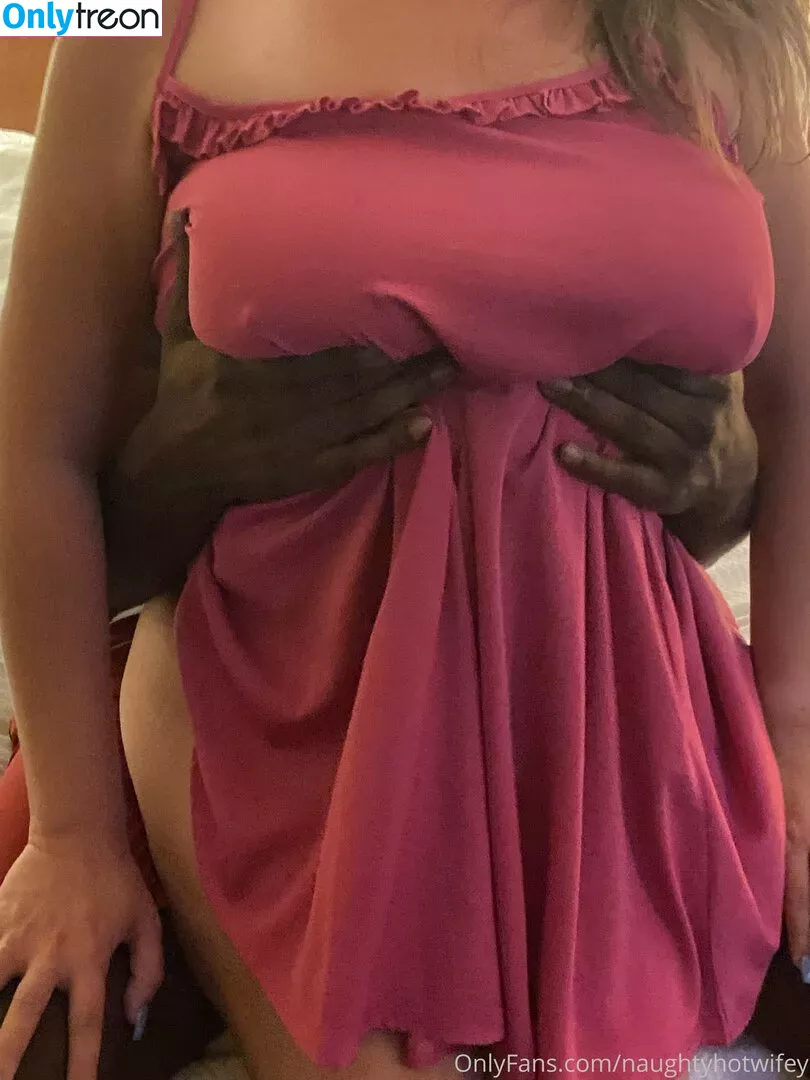 qosnaughty nude photo #0001 (Naughtyhotwifey)