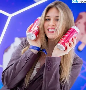 QTCinderella фото голая #0691