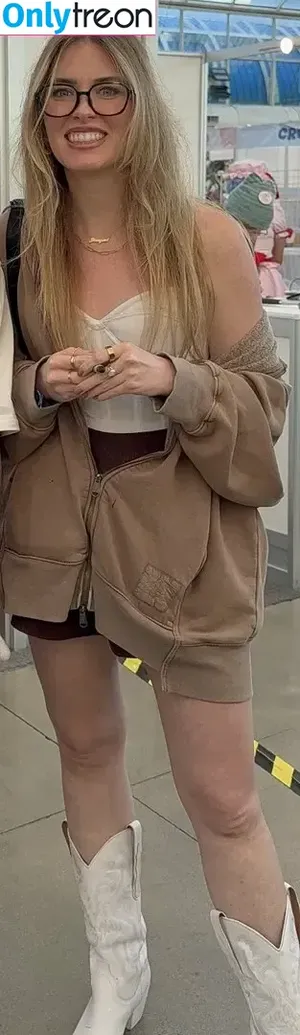 QTCinderella фото голая #0697