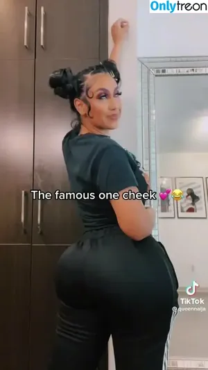 Queen Najia / queennaija nude photo #0123