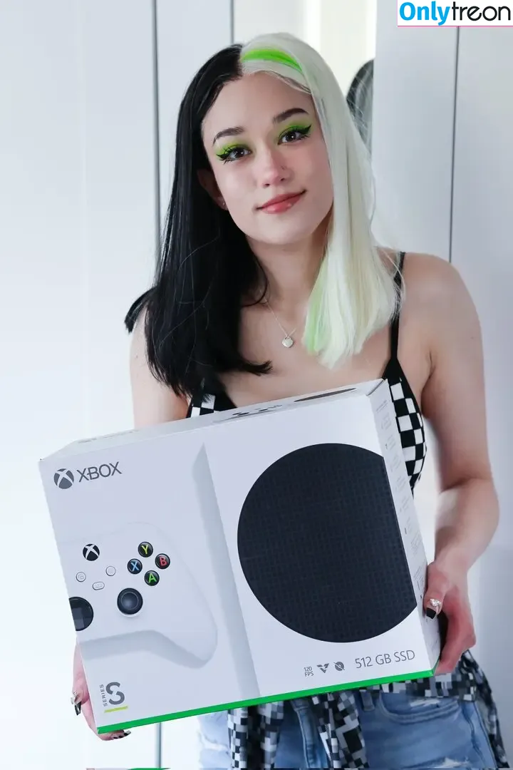 Queen Tofu nude photo #0254 (Tofu games / babytofu / tofu_games)