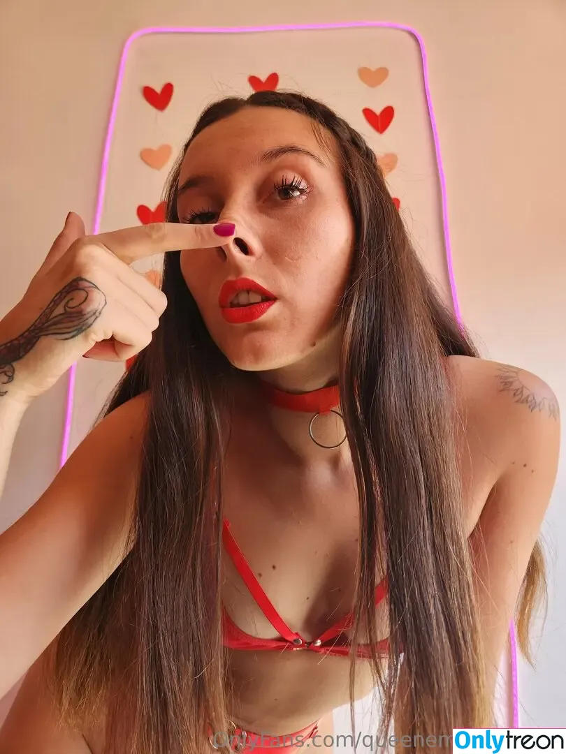 queenemmastanley nude photo #0025 (_queenempress)