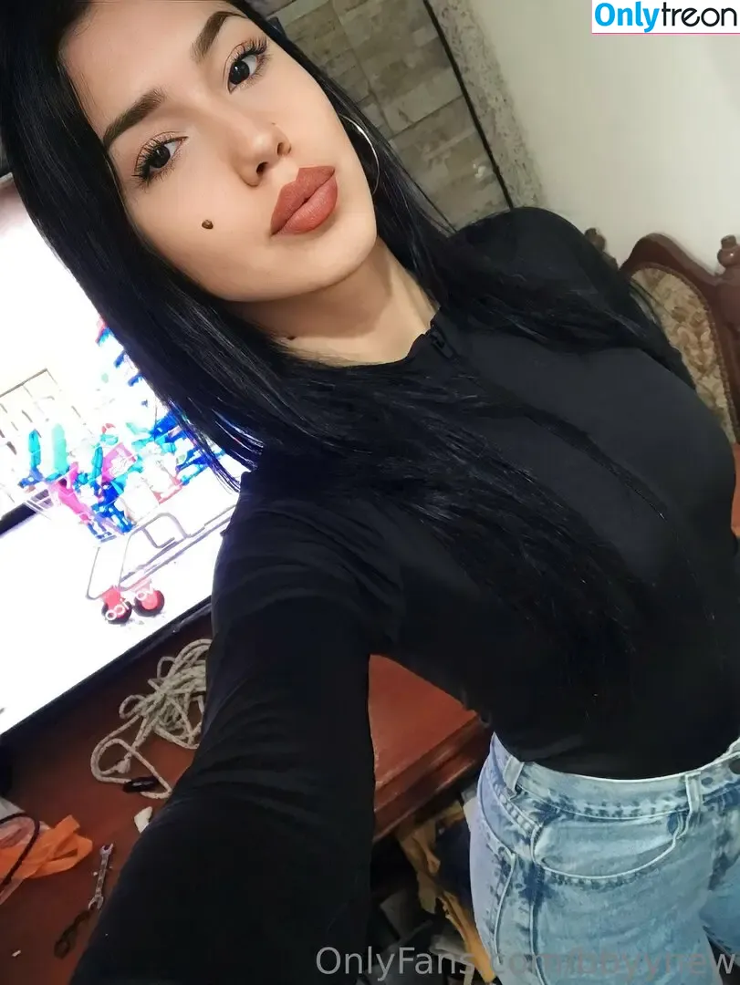 queenlatinna nude photo #0003 (queenlatina)