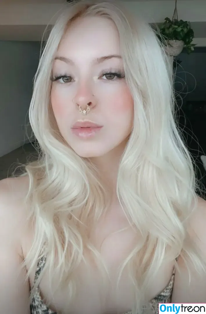 queennkaitlynn nude photo #0524 (queennkaitlynn)