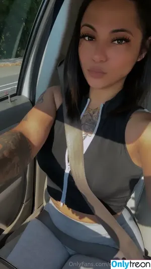 queennnkay19 / queennnkay nude photo #0004