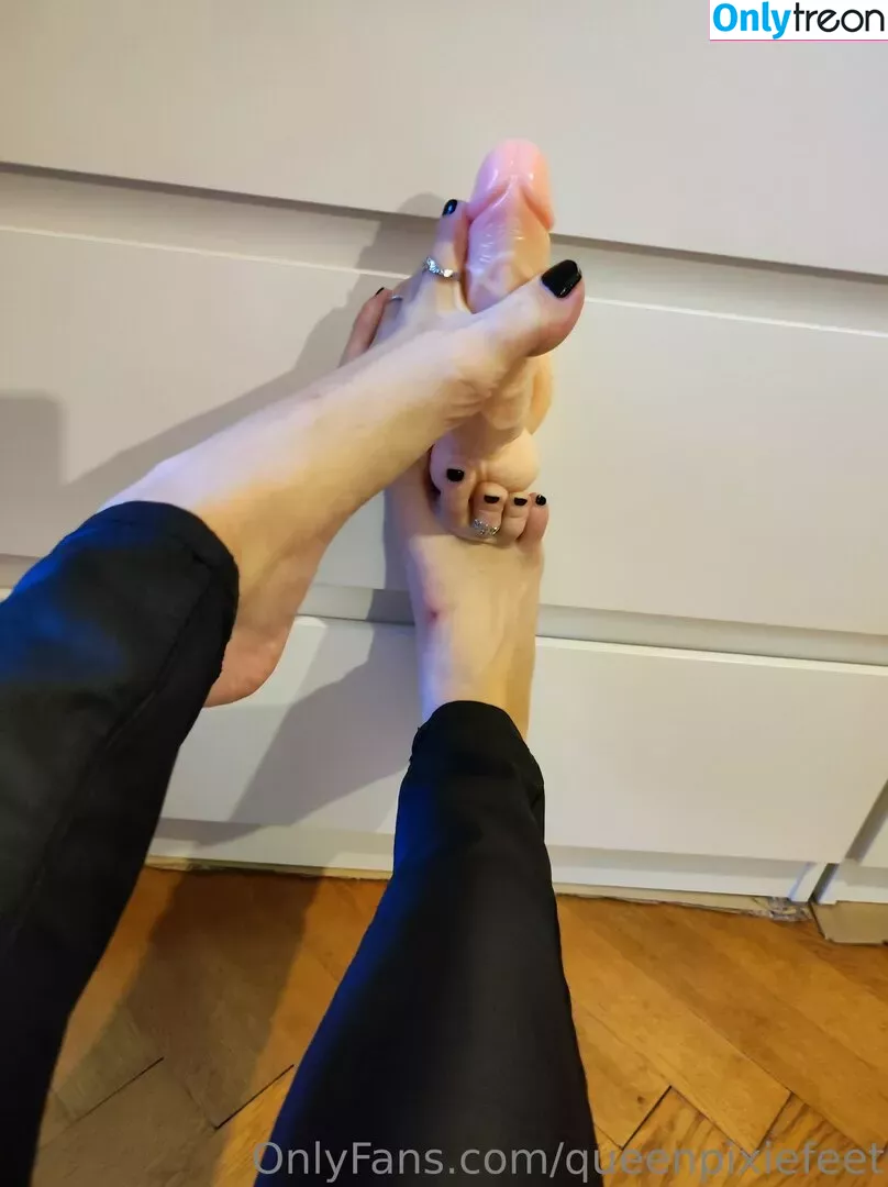 queenpixiefeet nude photo #0061 (queenpee)