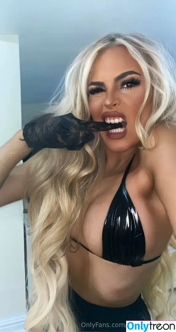 queenrainifree nude photo #0102 (queeennbriii)