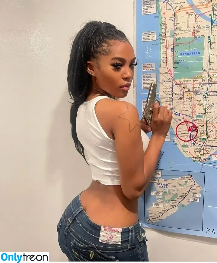 Quenlin Blackwell голая photo #0208 (quenblackwell)