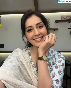 Raashii Khanna / raashiikhanna фото голая #0002