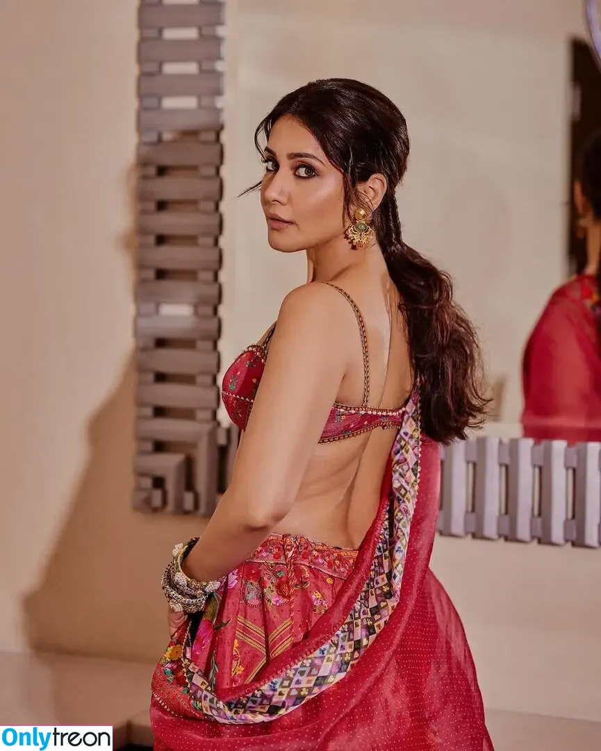 Raashii Khanna голая photo #0006 (raashiikhanna)