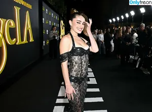 Rachel Anne Sennott / treaclychild фото голая #0898