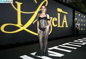 Rachel Anne Sennott / treaclychild фото голая #0905