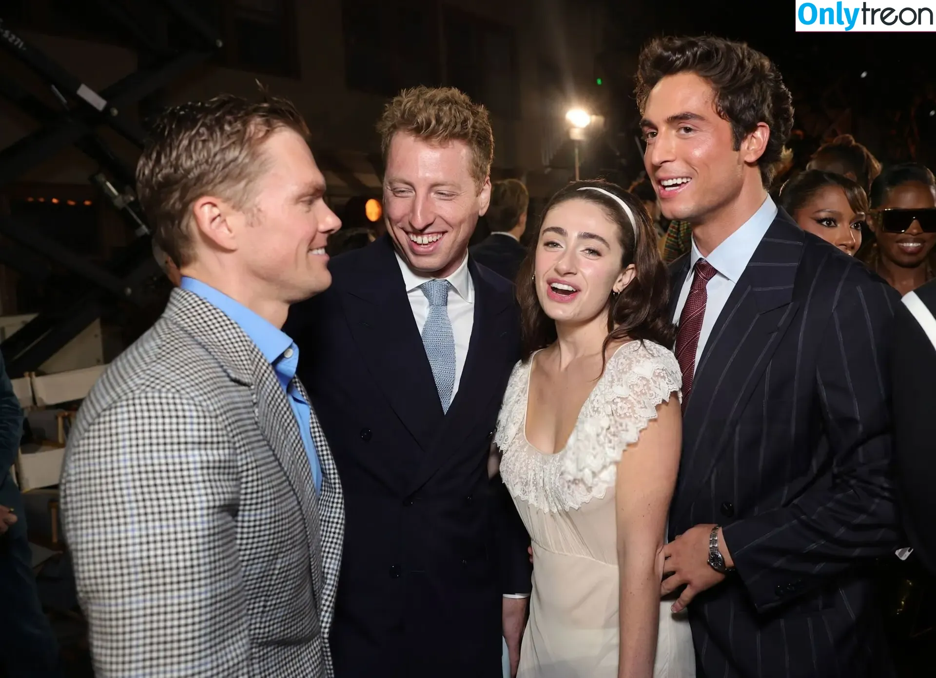 Rachel Anne Sennott голая photo #0883 (treaclychild)