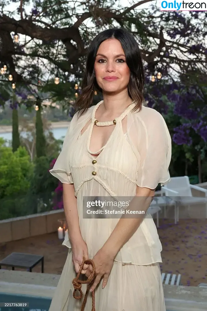 Rachel Bilson голая photo #0442 (rachelbilson)