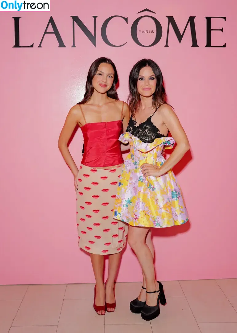 Rachel Bilson голая photo #0489 (rachelbilson)