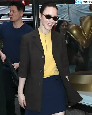 Rachel Brosnahan / Marvelous Mrs. Maisel / rachelbrosnahan фото голая #0665