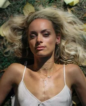 Rachel Skarsten / rachieskarsten фото голая #0007