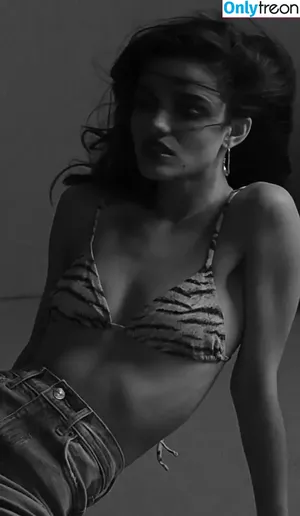Rachel Zegler / rachelzegler / rachmariexoxo nude photo #1605