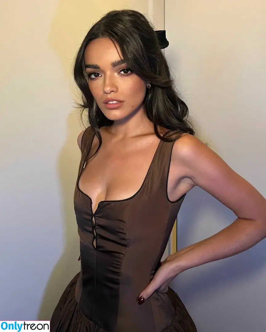 Rachel Zegler голая photo #1045 (rachelzegler / rachmariexoxo)