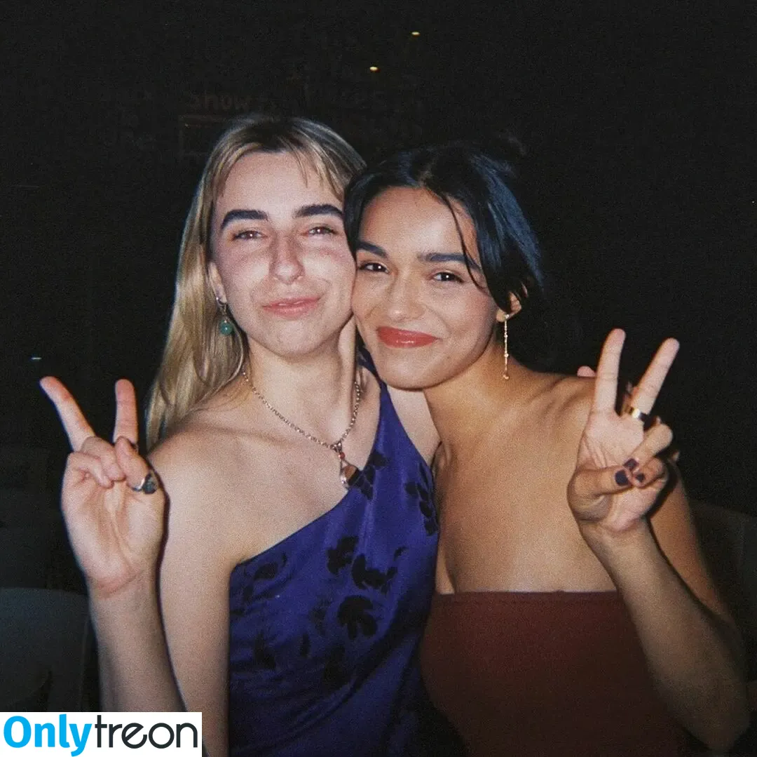 Rachel Zegler голая photo #1077 (rachelzegler / rachmariexoxo)