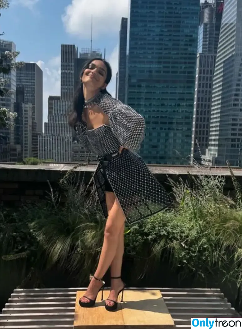 Rachel Zegler голая photo #1128 (rachelzegler / rachmariexoxo)