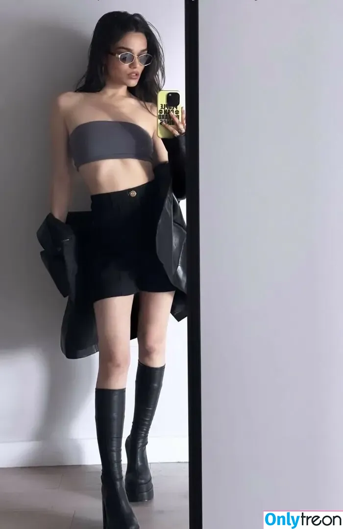 Rachel Zegler nude photo #1880 (rachelzegler / rachmariexoxo)