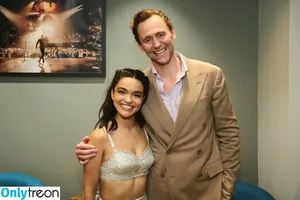 Rachel Zegler / rachelzegler / rachmariexoxo nude photo #2107