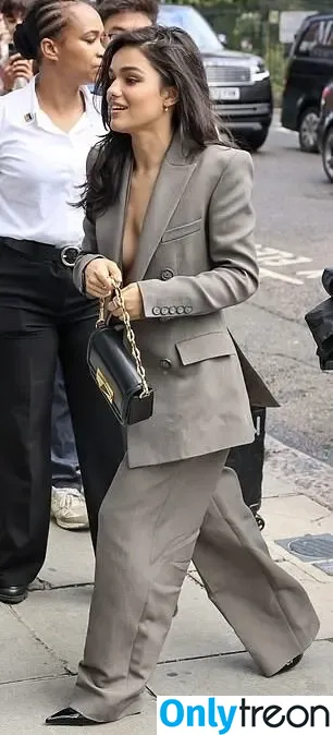 Rachel Zegler nude photo #2086 (rachelzegler / rachmariexoxo)