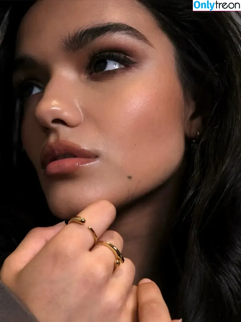 Rachel Zegler nude photo #2093 (rachelzegler / rachmariexoxo)