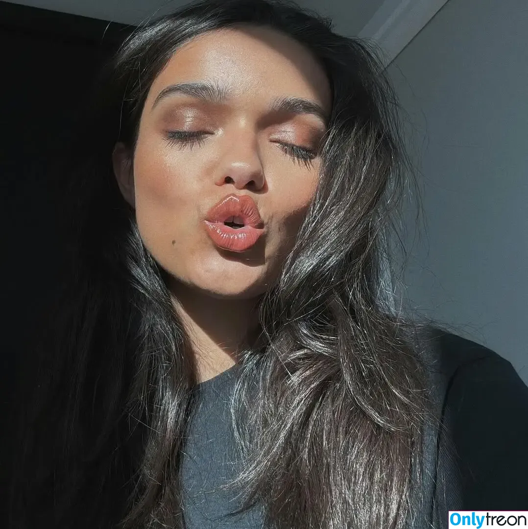 Rachel Zegler nude photo #2097 (rachelzegler / rachmariexoxo)